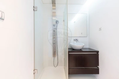 Apartamento T3 para Venda em Ramada e Caneças