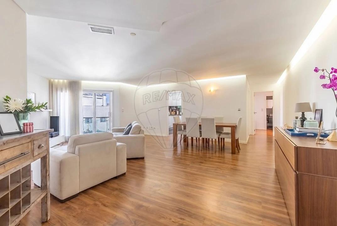 Apartamento T3 para Venda em Ramada e Caneças Foto 32