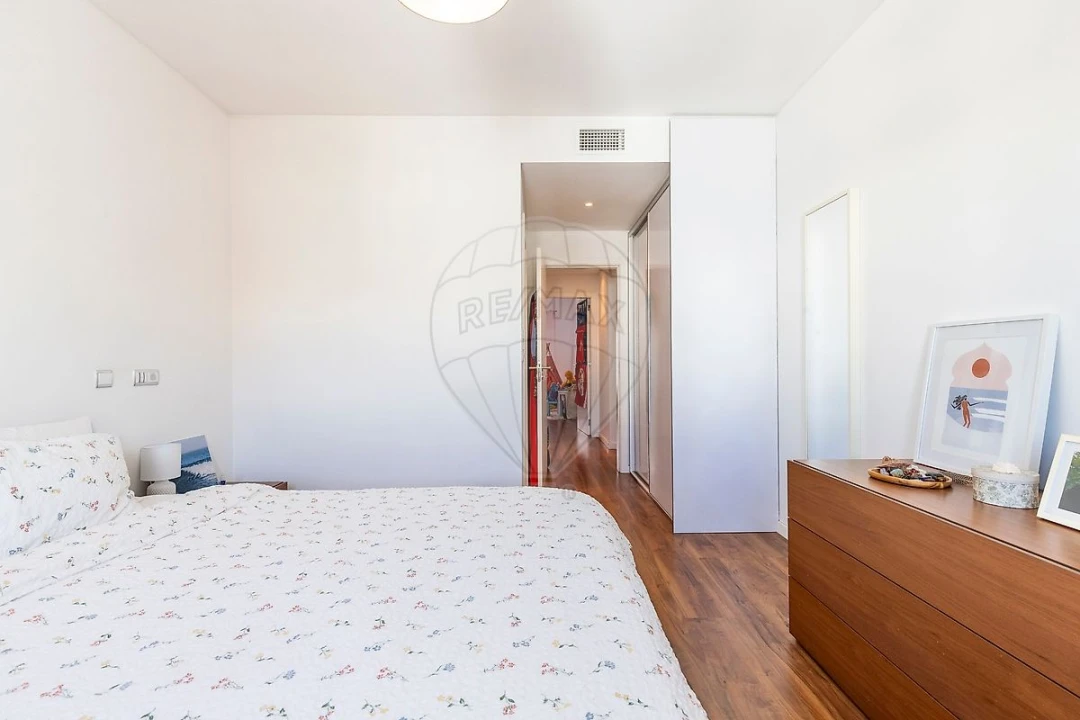 Apartamento T3 para Venda em Ramada e Caneças Foto 13
