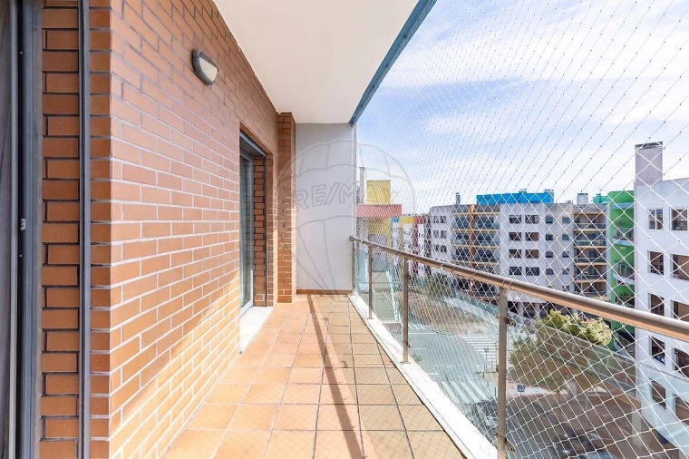 Apartamento T3 para Venda em Ramada e Caneças Foto 21