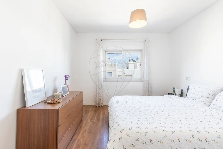 Apartamento T3 para Venda em Ramada e Caneças Foto 11