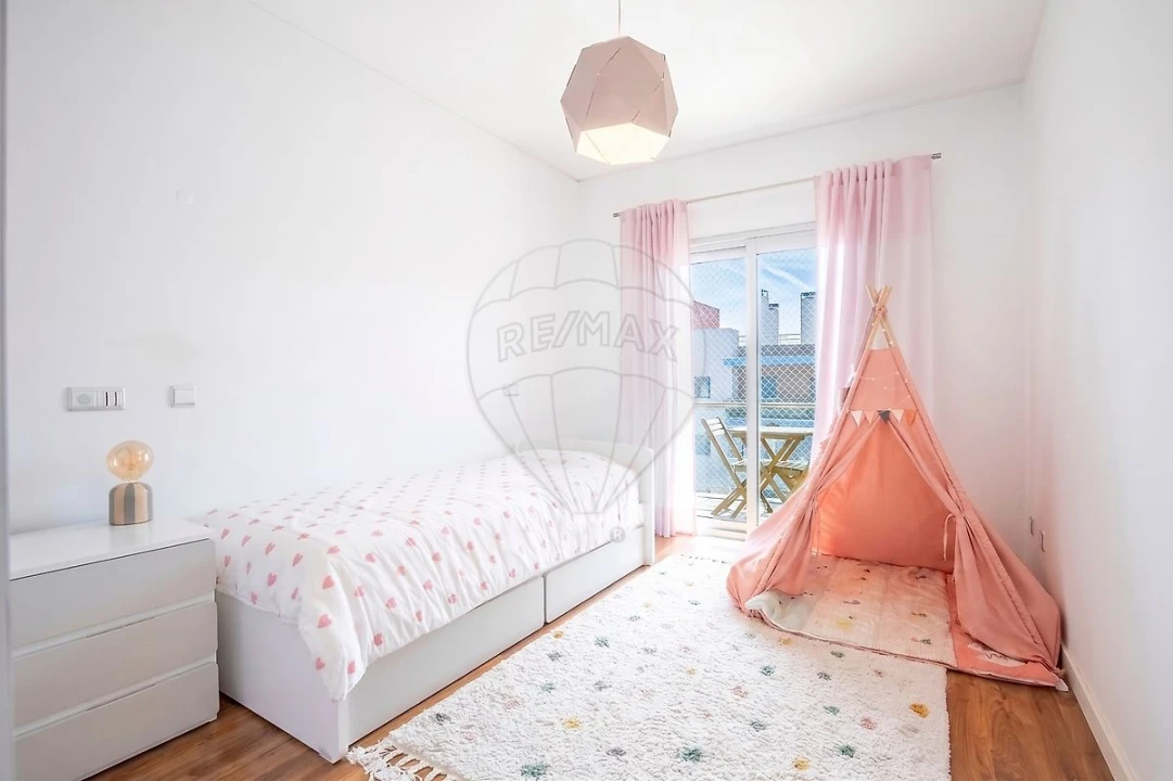 Apartamento T3 para Venda em Ramada e Caneças Foto 15