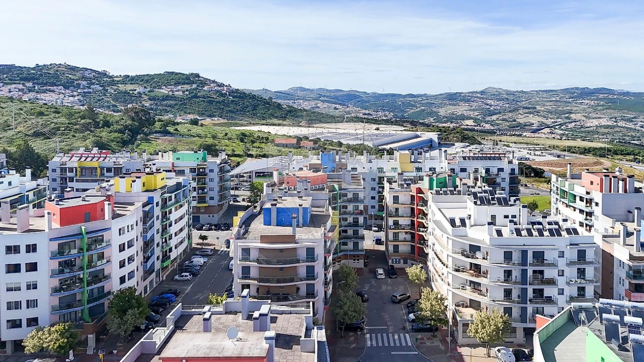 Apartamento T3 para Venda em Ramada e Caneças Foto 26