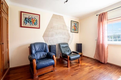 Moradia T3 para Venda em Santa Barbara