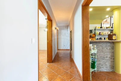 Moradia T3 para Venda em Santa Barbara