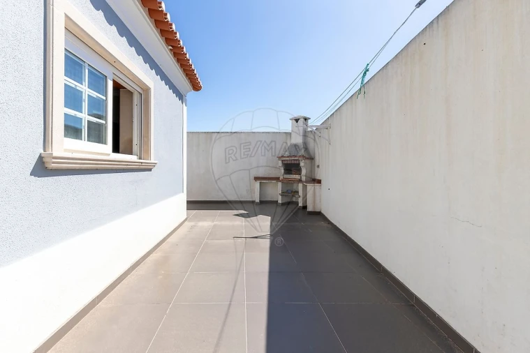 Moradia T3 para Venda em Santa Barbara Foto 16