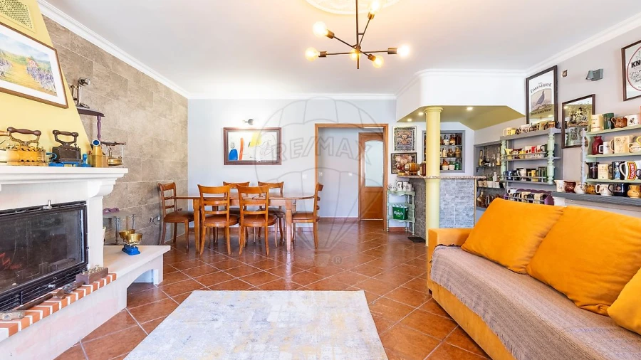 Moradia T3 para Venda em Santa Barbara