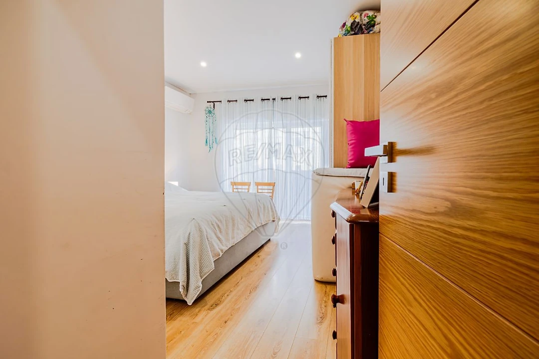 Apartamento T3 para Venda em Vila Franca de Xira Foto 13