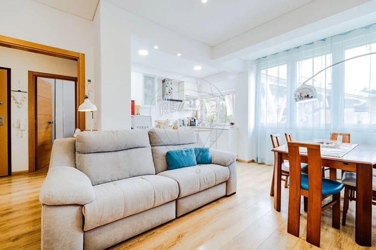 Apartamento T3 para Venda em Vila Franca de Xira Foto 4