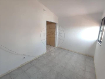 Apartamento T1 para Venda em Beato