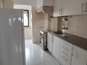 Apartamento T1 para Venda em Beato