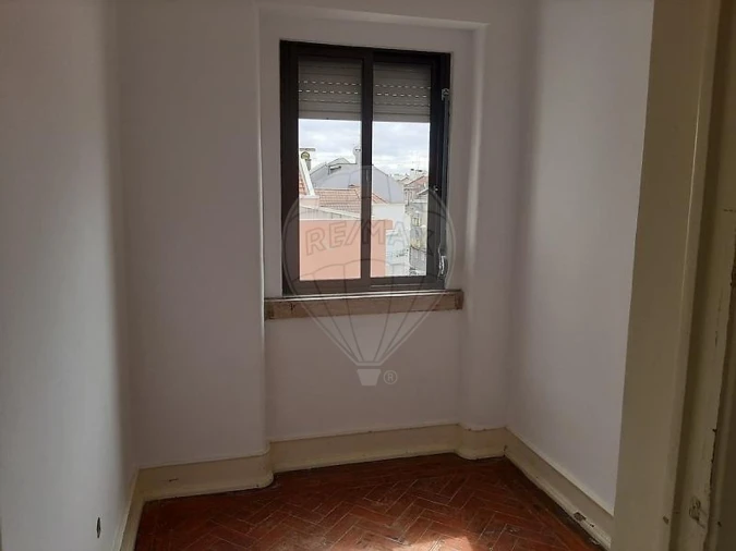 Apartamento T1 para Venda em Beato Foto 12