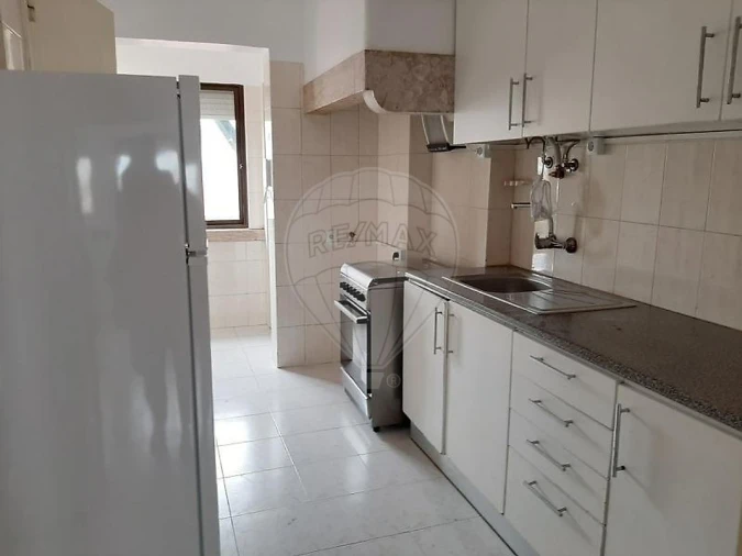 Apartamento T1 para Venda em Beato Foto 17