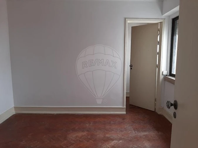 Apartamento T1 para Venda em Beato Foto 14