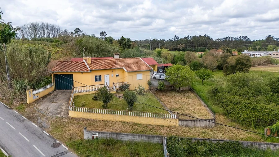 Moradia T2 para Venda em Amoreira da Gândara, Paredes do Bairro e Ancas Foto 3