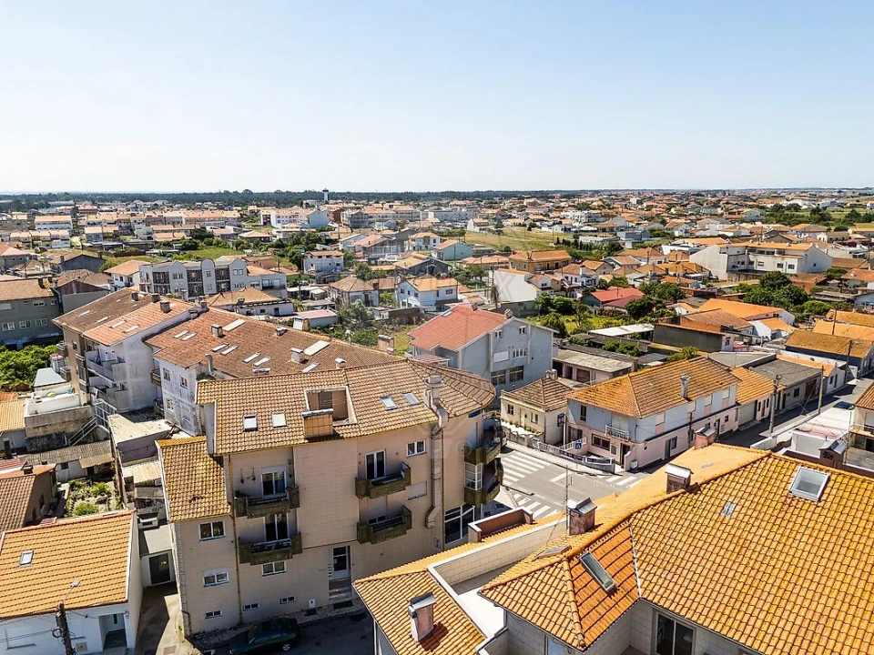 Apartamento T3 para Arrendamento em Glória e Vera Cruz Foto 5