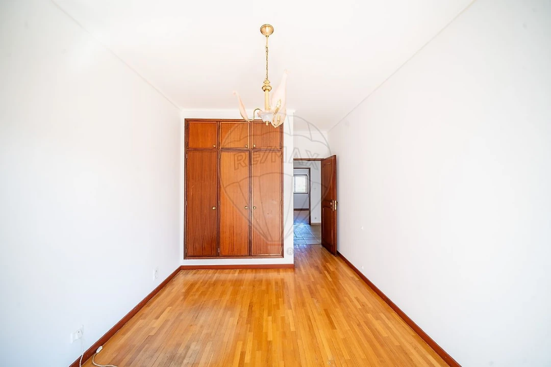 Apartamento T3 para Arrendamento em Glória e Vera Cruz Foto 24