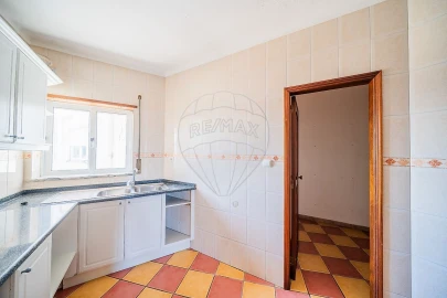 Apartamento T3 para Arrendamento em Glória e Vera Cruz