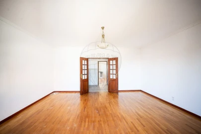 Apartamento T3 para Arrendamento em Glória e Vera Cruz