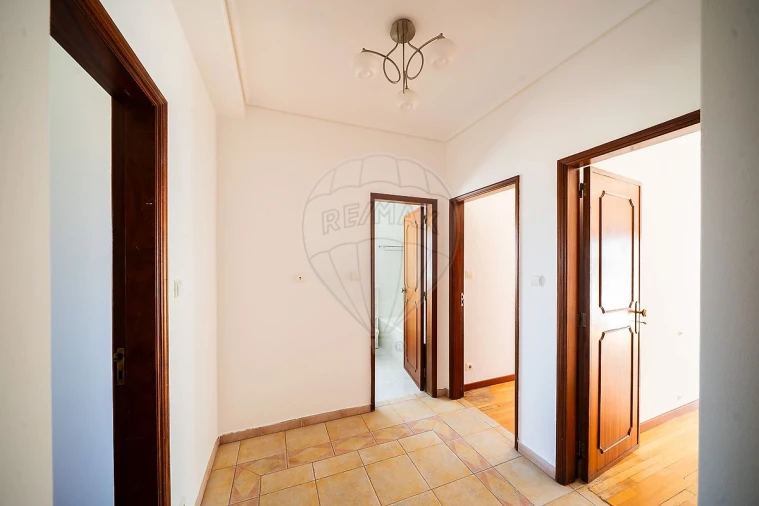 Apartamento T3 para Arrendamento em Glória e Vera Cruz Foto 13