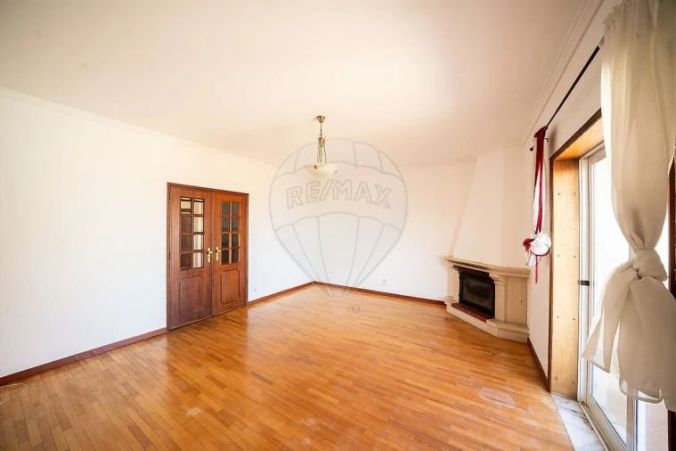 Apartamento T3 para Arrendamento em Glória e Vera Cruz Foto 9