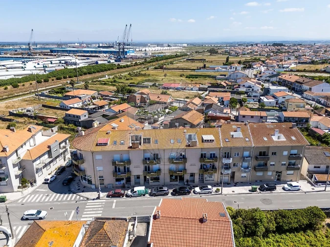 Apartamento T3 para Arrendamento em Glória e Vera Cruz Foto 4