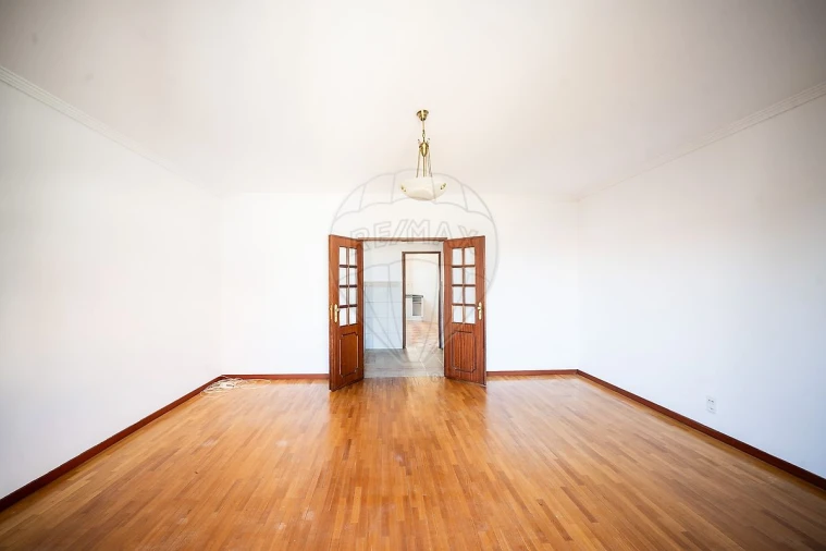 Apartamento T3 para Arrendamento em Glória e Vera Cruz Foto 6