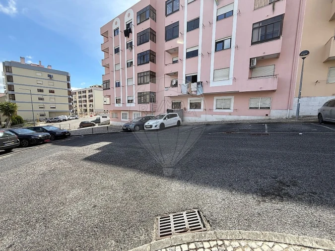 Apartamento T2 para Venda em Queluz e Belas Foto 6