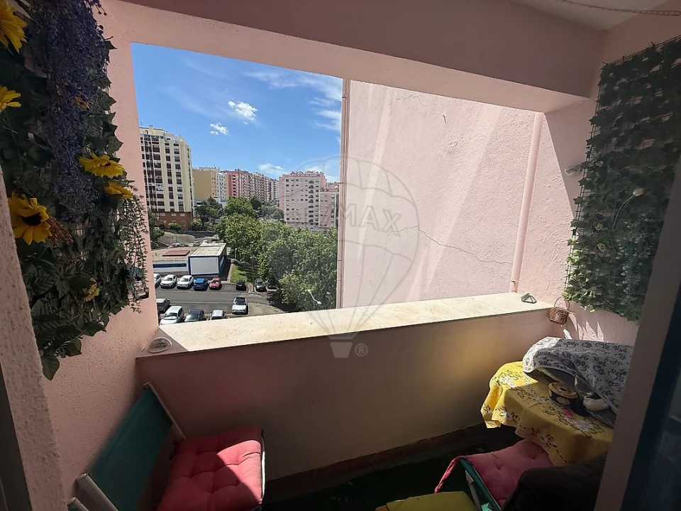 Apartamento T3 para Venda em Cacém e São Marcos Foto 1