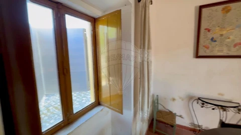 Moradia T4 para Venda em Vila Velha de Rodão