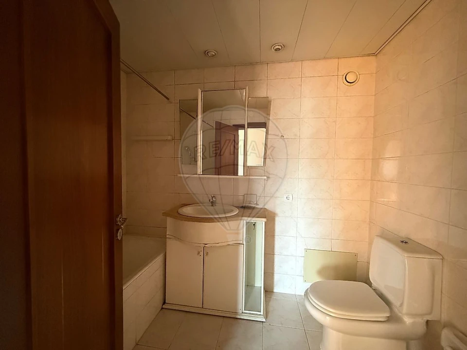 Apartamento T2 para Venda em Moreira Foto 14