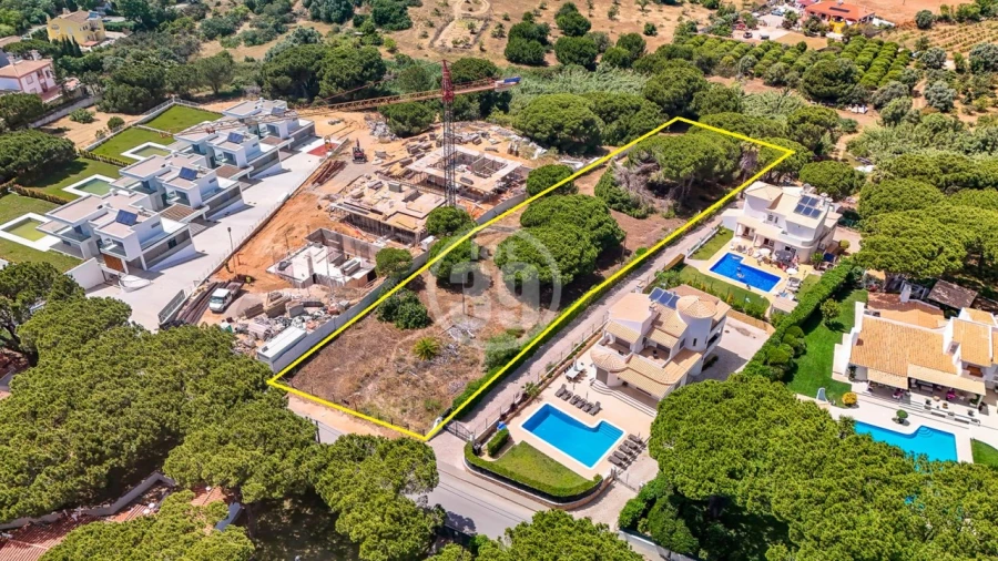 Terreno para Venda em Albufeira e Olhos de Água Foto 16