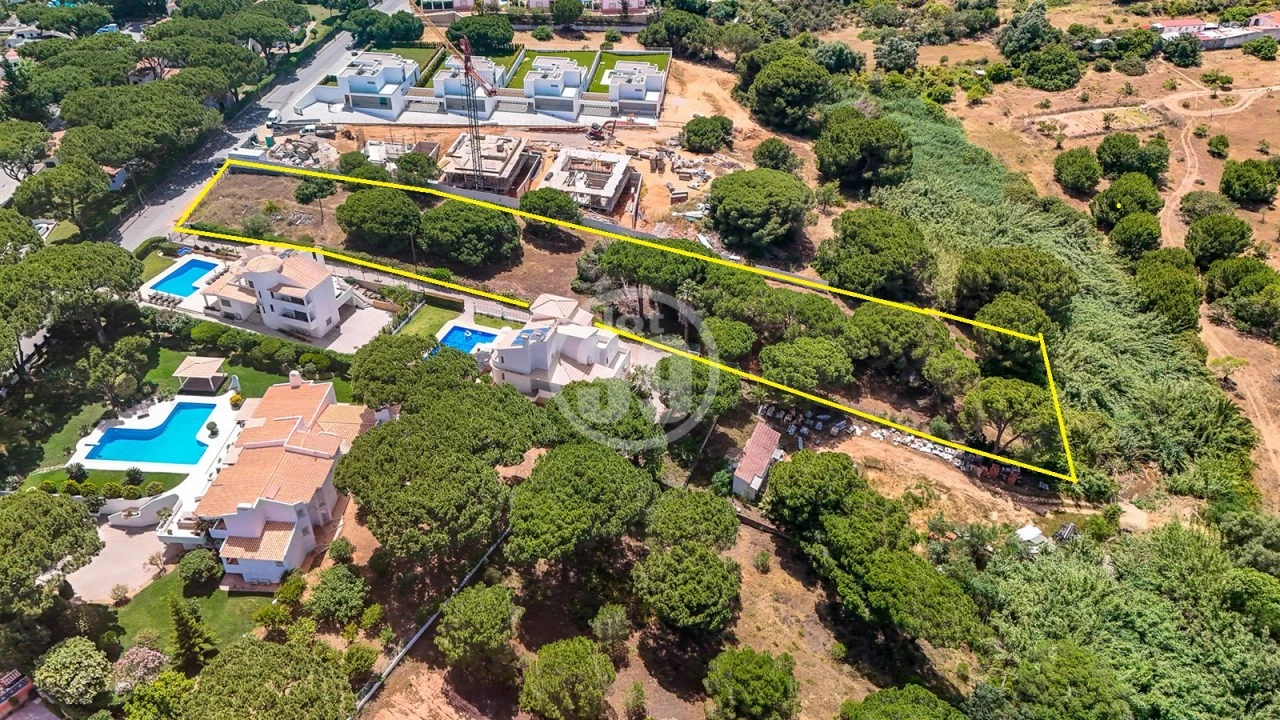 Terreno para Venda em Albufeira e Olhos de Água Foto 16
