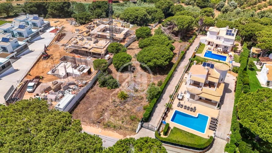 Terreno para Venda em Albufeira e Olhos de Água Foto 14