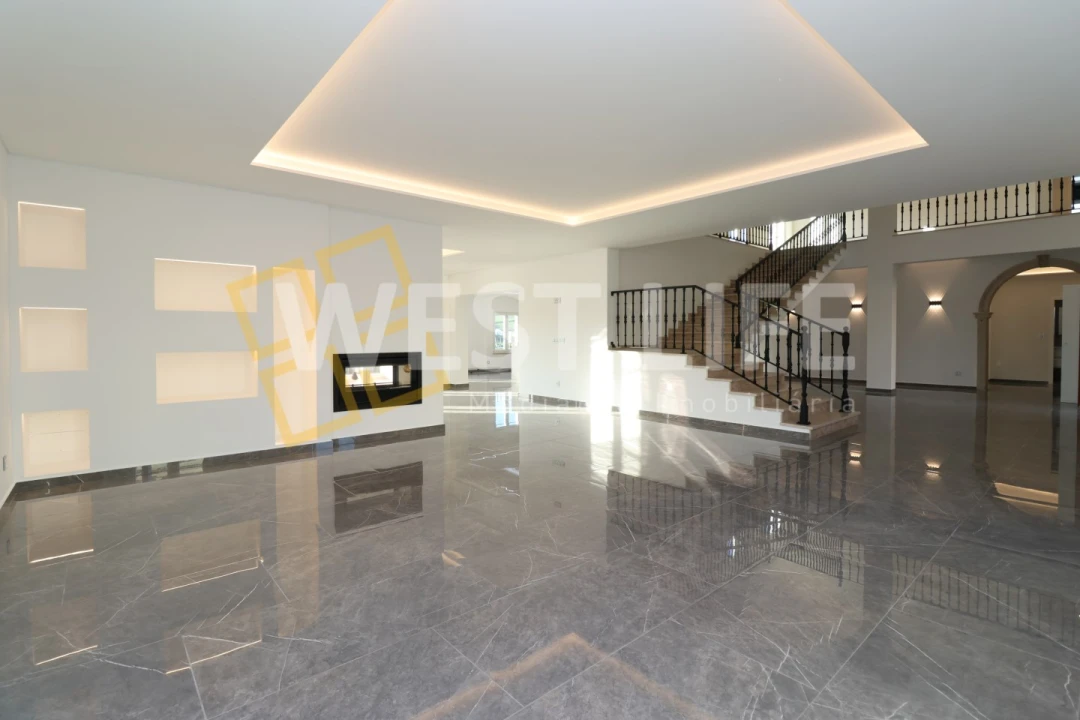 Moradia T4 para Venda em São Pedro da Cadeira Foto 7