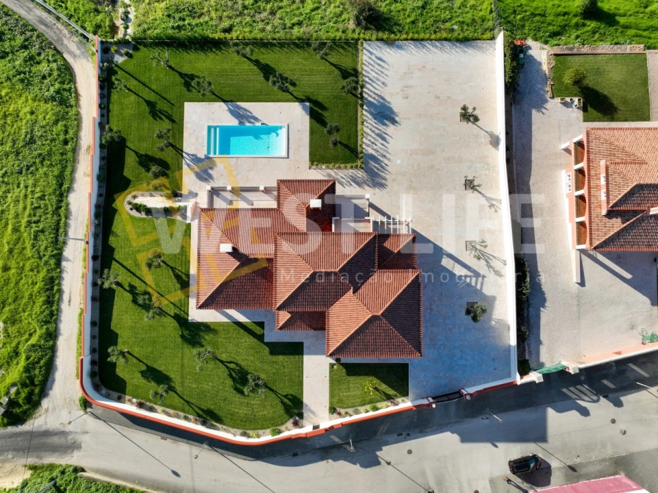 Moradia T4 para Venda em São Pedro da Cadeira Foto 40