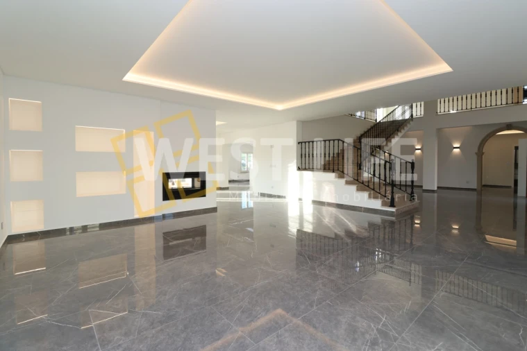 Moradia T4 para Venda em São Pedro da Cadeira Foto 7