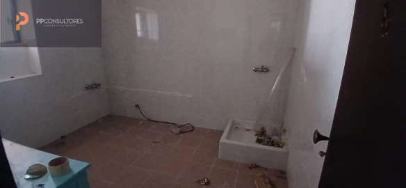 Moradia T5 para Venda em Vila Nova de Monsarros