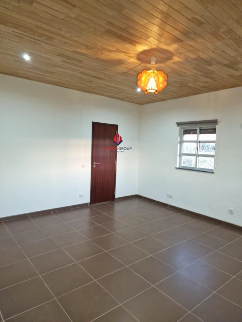 Moradia T1 para Venda em Odiaxere
