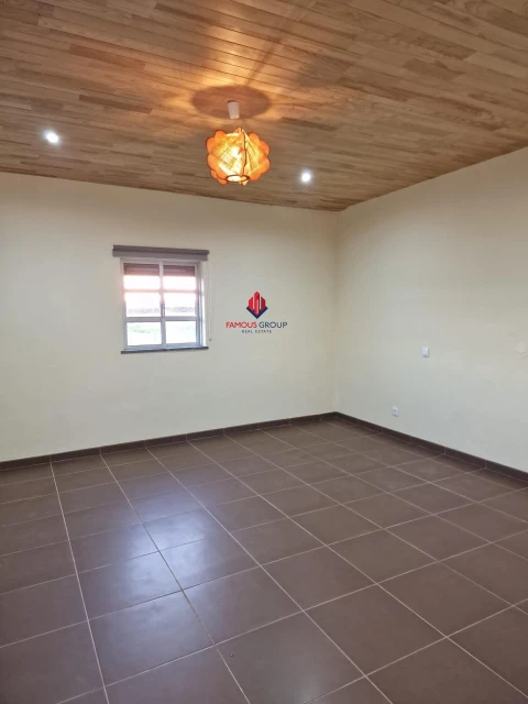 Moradia T1 para Venda em Odiaxere