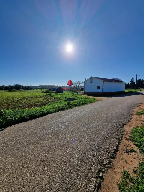 Moradia T1 para Venda em Odiaxere
