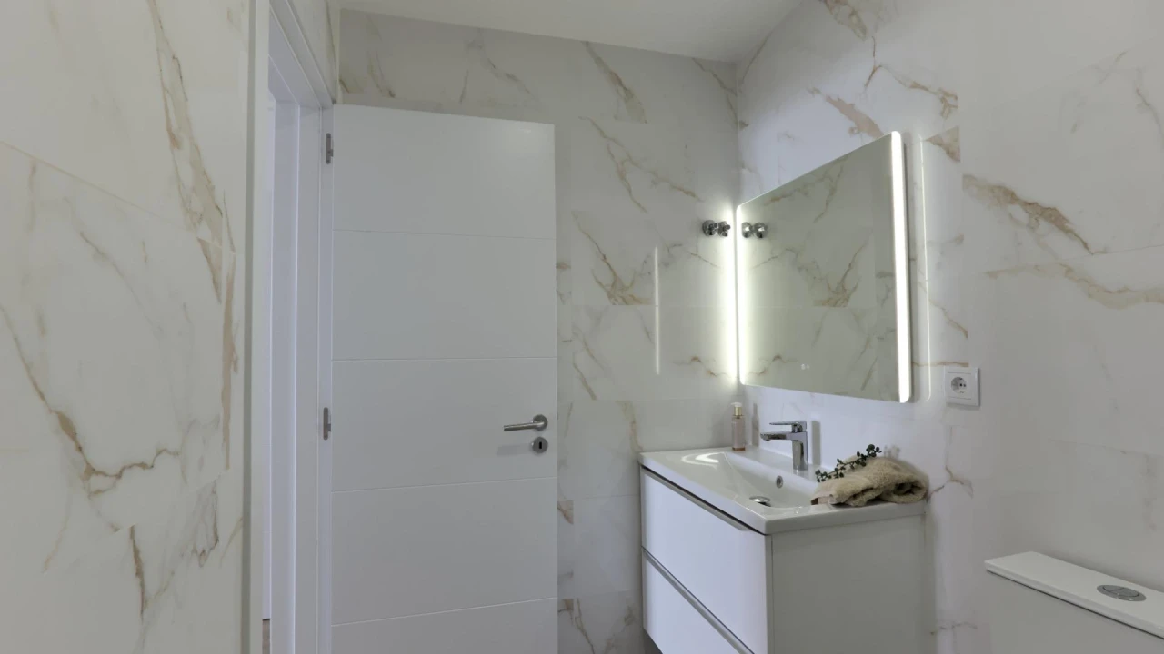Apartamento T3 para Venda em Agualva e Mira-Sintra Foto 10