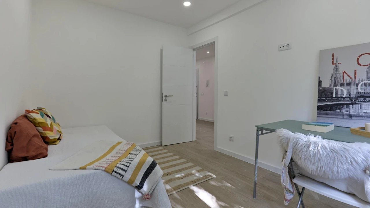 Apartamento T3 para Venda em Agualva e Mira-Sintra Foto 17