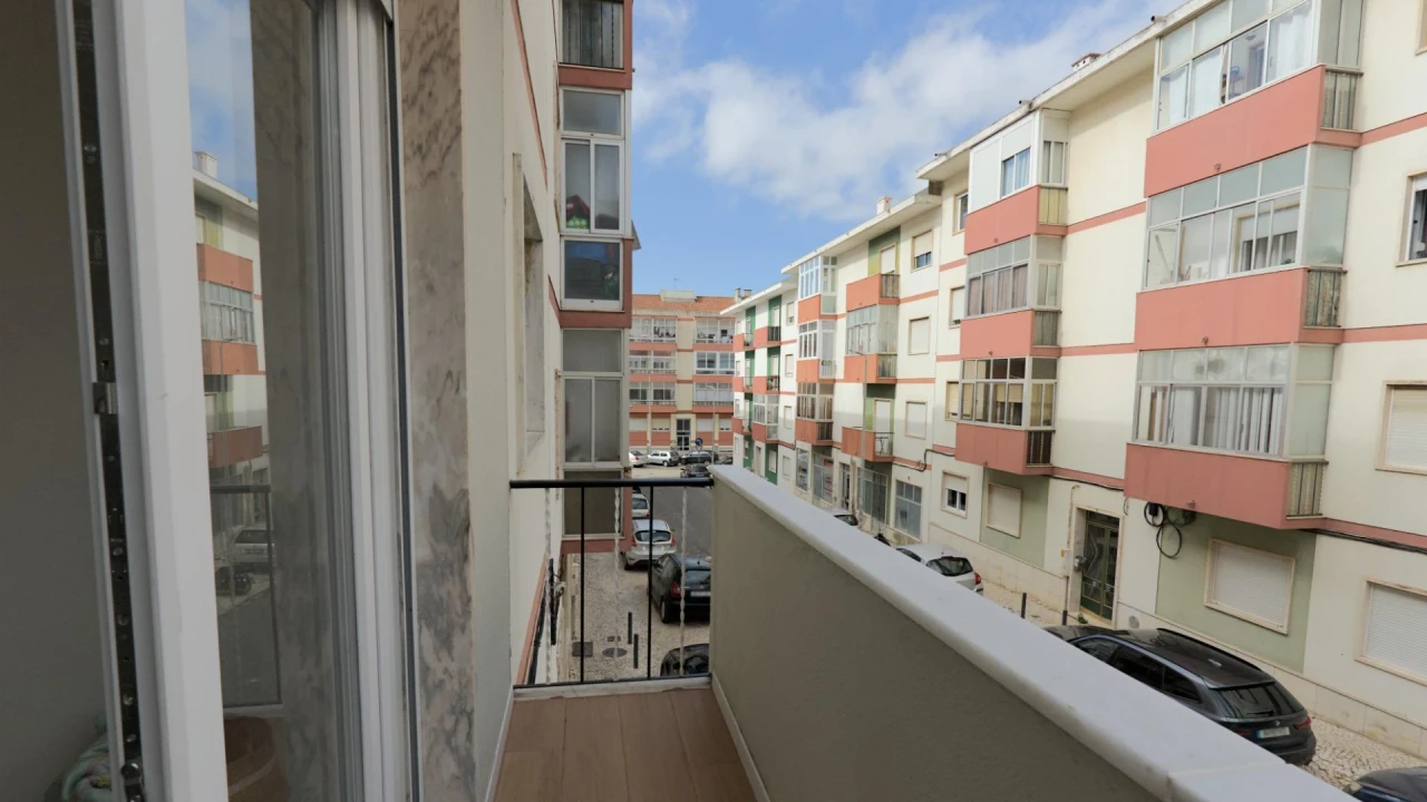 Apartamento T3 para Venda em Agualva e Mira-Sintra Foto 18