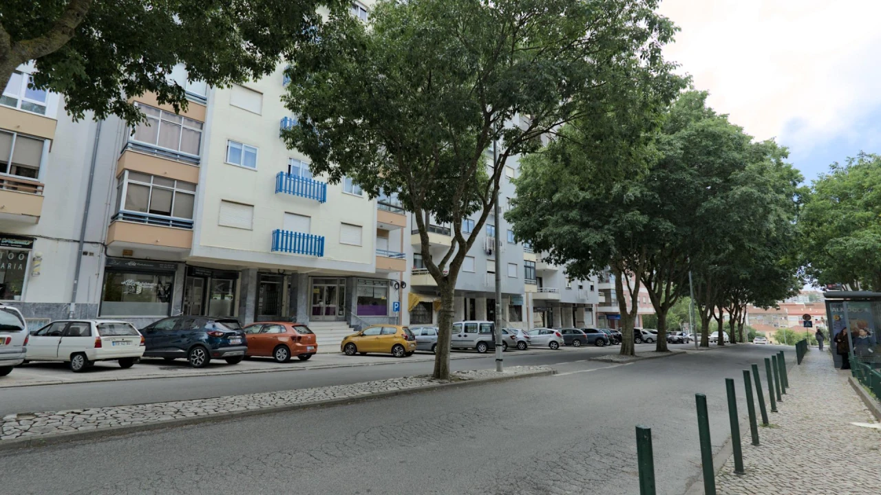 Apartamento T3 para Venda em Agualva e Mira-Sintra Foto 21