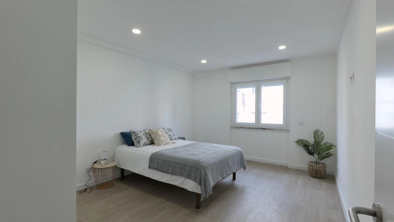 Apartamento T3 para Venda em Agualva e Mira-Sintra Foto 5