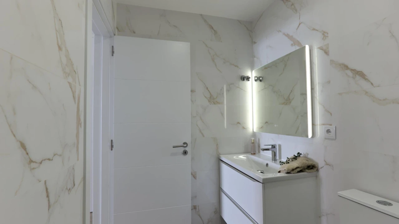 Apartamento T3 para Venda em Agualva e Mira-Sintra Foto 10