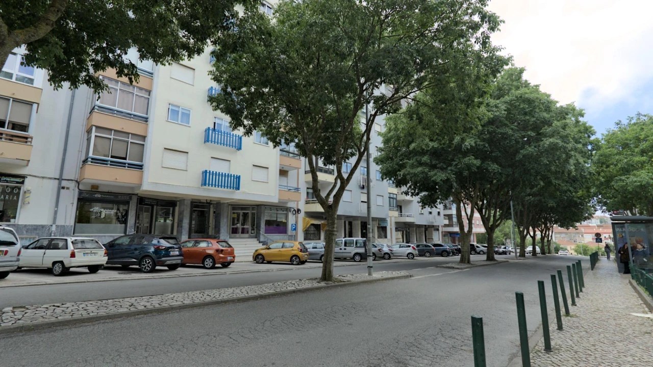 Apartamento T3 para Venda em Agualva e Mira-Sintra Foto 21