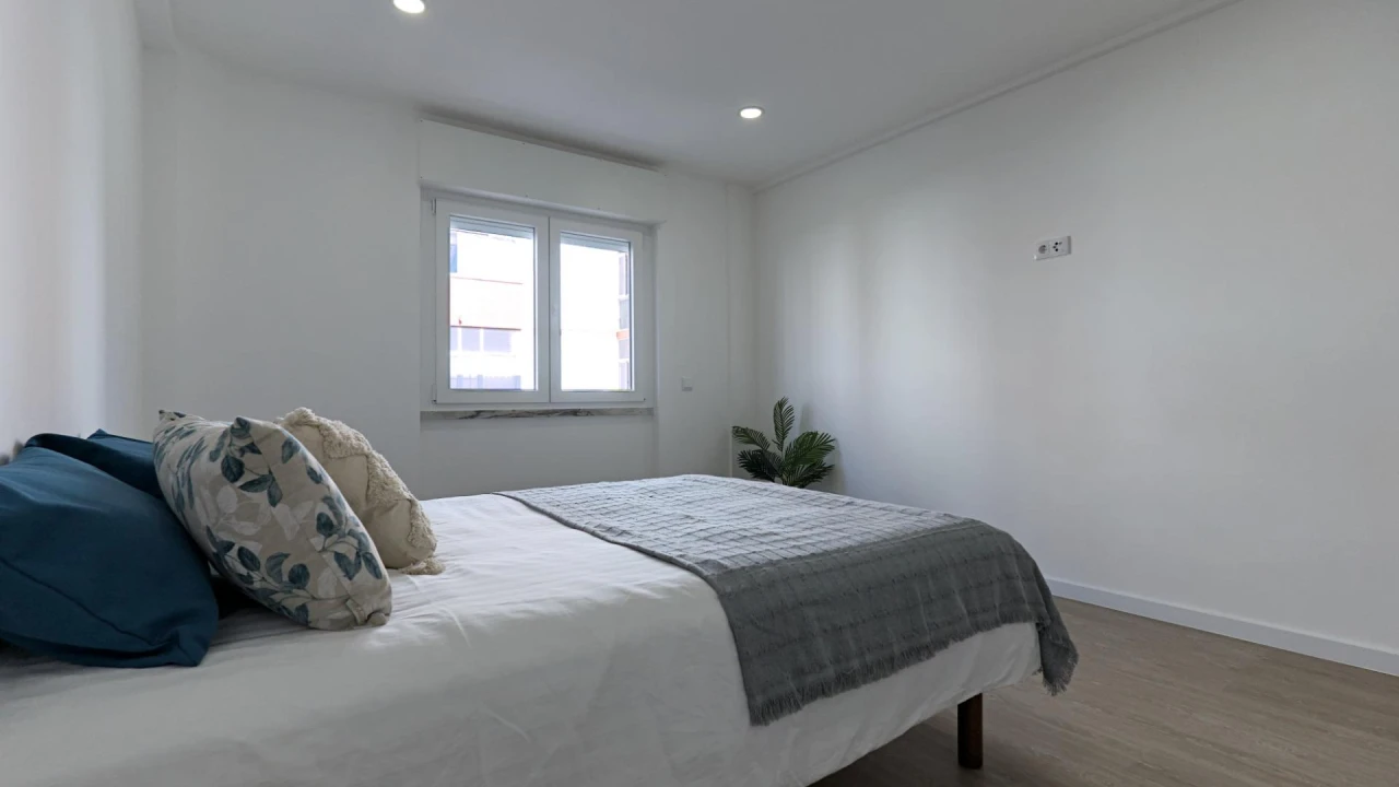 Apartamento T3 para Venda em Agualva e Mira-Sintra Foto 7