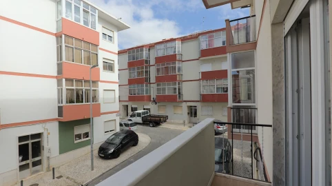 Apartamento T3 para Venda em Agualva e Mira-Sintra